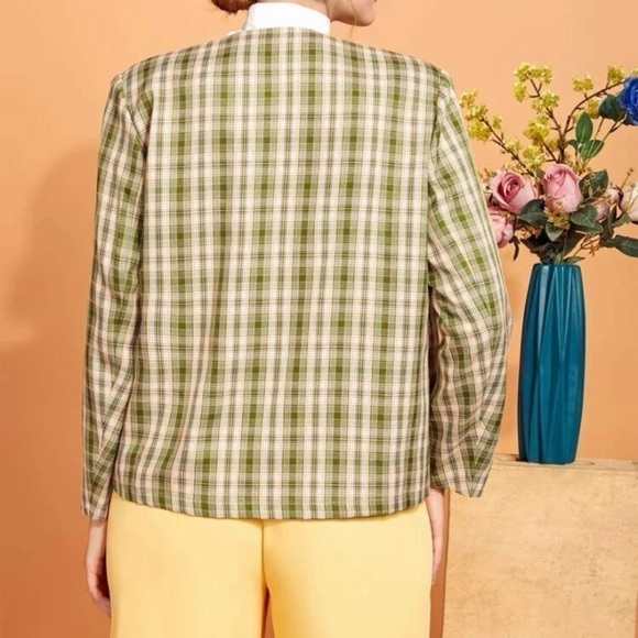 3/$28❤️SHEIN Modely Plus Size Tartan Double breasted jacket - Picture 2 of 5